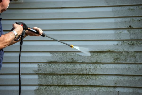 Vinyl Siding Power Washing in Fort Collins